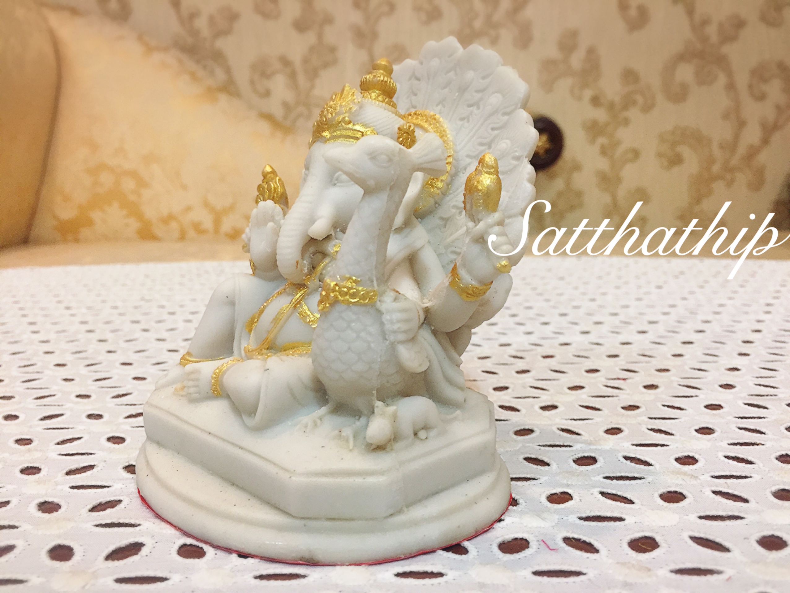 พระพิฆเศวร ปางโมเรศวร/ปางมยุรเวท/ทรงนกยูง (เรซิ่น) - Ganesha: Lord of Success