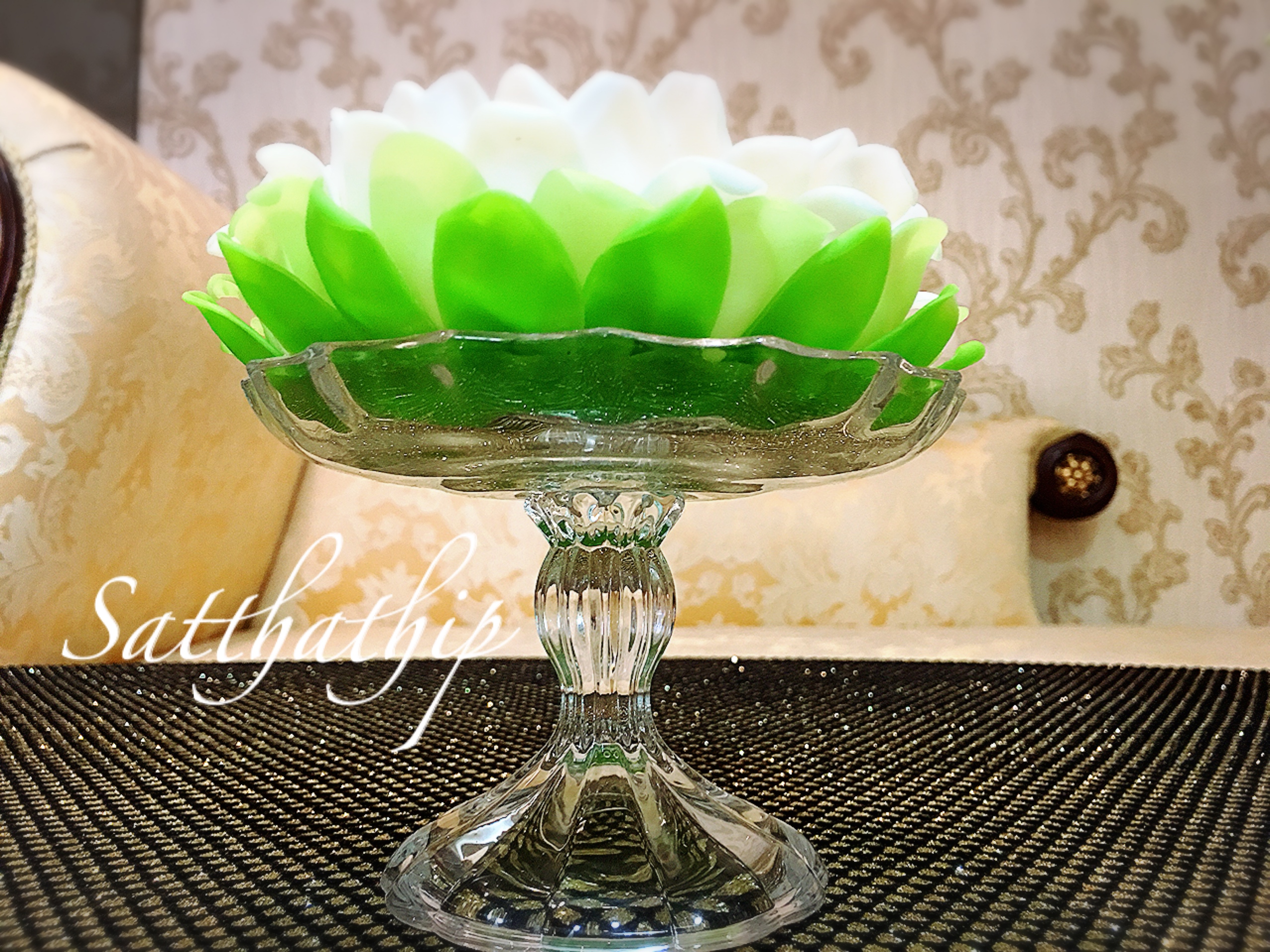 ถาดมะลิ ประดิษฐ์จากดิน/ ฐานรองพระ ประดิษฐ์จากดิน/ ถาดมะลิ-Lotus Tray