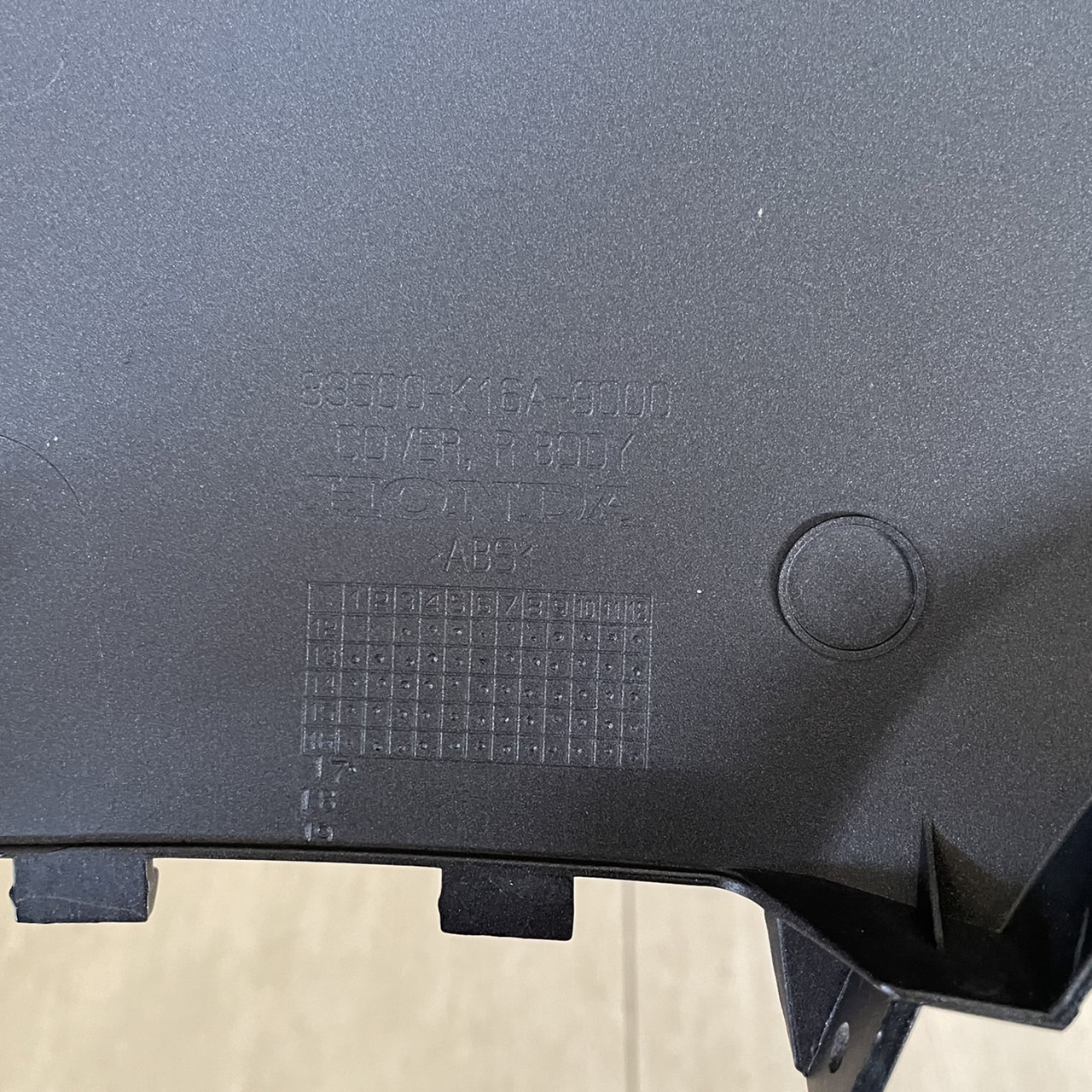 🛑อะไหล่แท้ไม่มีถุง 83500-K16-900ZR ฝาครอบท้ายด้านขวาสีดำด้าน ACF110SF(G)-TH SCOOPY-I 2014 รถสีขาว-เขียว-ส้ม