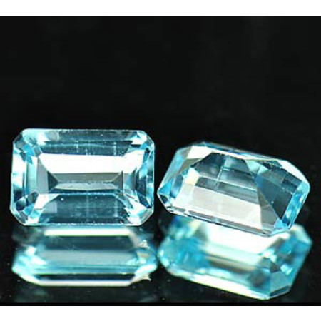 โทแพซสีฟ้า (Sky Blue 1.35 กะรัต 2 ชิ้น