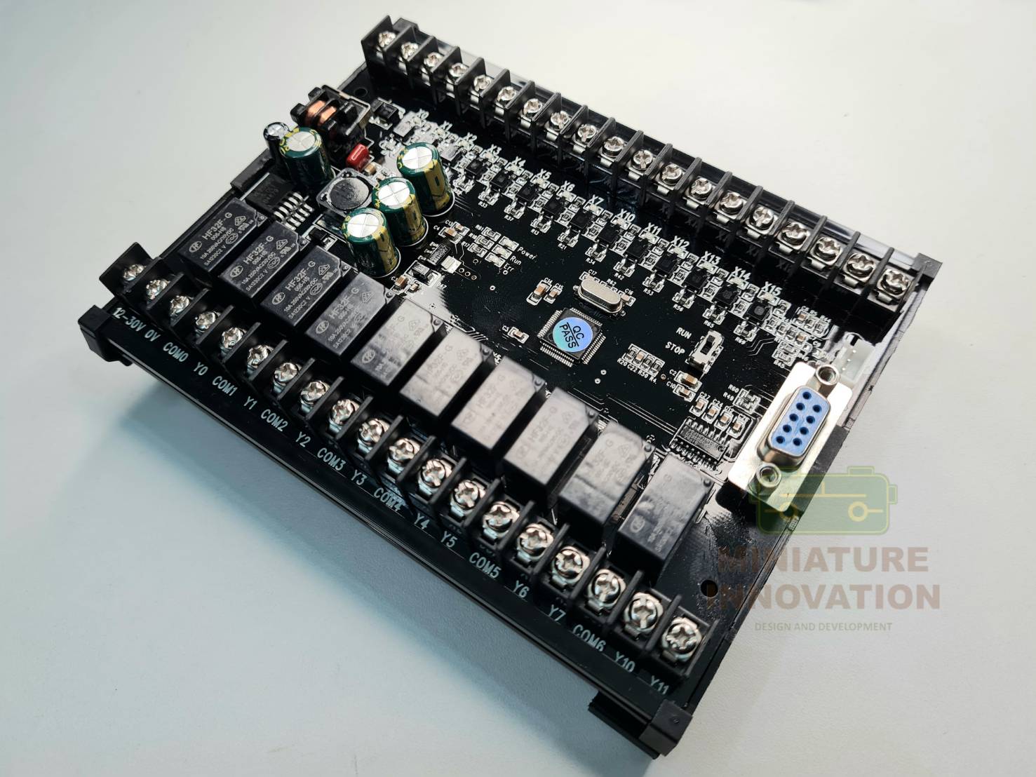 PLC FX2N - 24MR GX PLC บอร์ดควบคุมการตั้งโปรแกรมได้ สำหรับงานอุตสาหกรรม พร้อมรางยึด