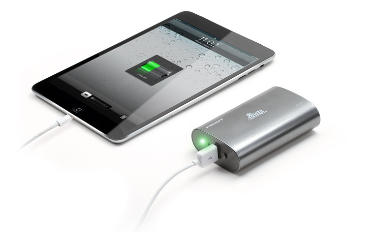 PISEN แบตสำรองแท้ 6,600 mAh พาวเวอร์แบงค์ USB 5V-2A Portable Power รุ่น TS-UC025 ปุ่มสวิตซืเปิด-ปิด ไฟฉาย LED แสดงสถานะพลังงาน เก็บประจุเต็มที่ได้ยาวนาน รูปทรงโค้งมน ขนาดกระทัดรัดจับถนัดกระชับมือ - สีซิลเวอร์