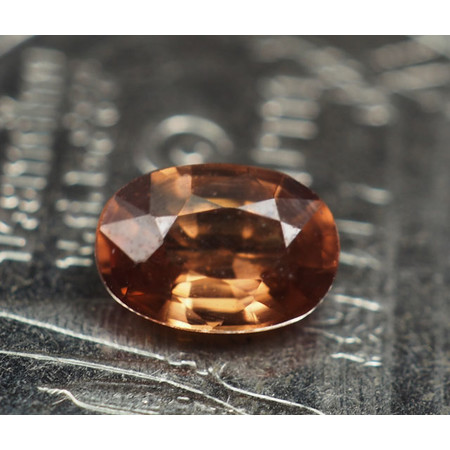 พลอยเพทายดิบ (Zircon) 0.85 กะรัต