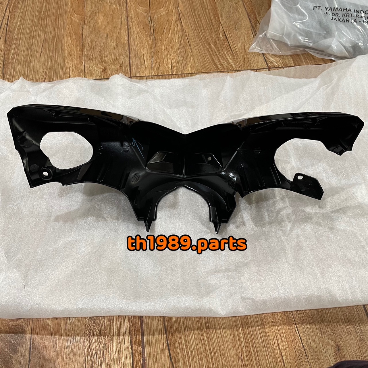 2SX-F6143-00-P1 ฝาครอบแฮนด์บนสีดำ (0903,SMX) GT125 อะไหล่แท้ YAMAHA