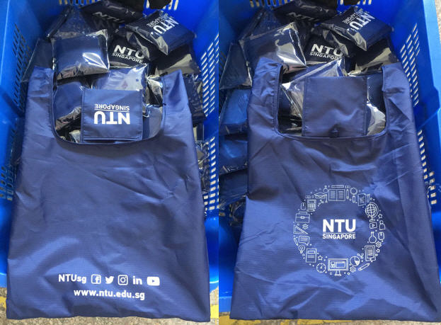 ถุงผ้าลดโลกร้อน,สกรีนโลโก้,ถุงผ้าพับได้,โรงงาน,กระเป๋าใส่ของ,สกรีนโลโก้ได้ตามต้องการ