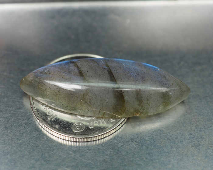 พลอยลาบราโดไรท์ (Labradorite) 17.10 กะรัต