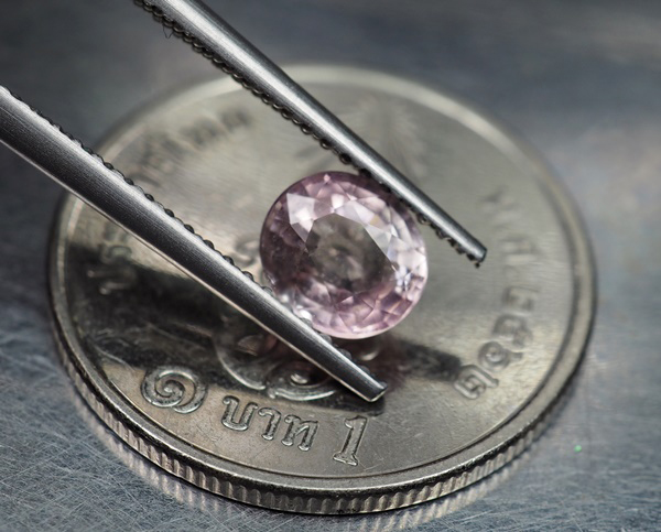 พลอยทัวร์มาลีน ( Pink Tourmaline) 0.75 กะรัต