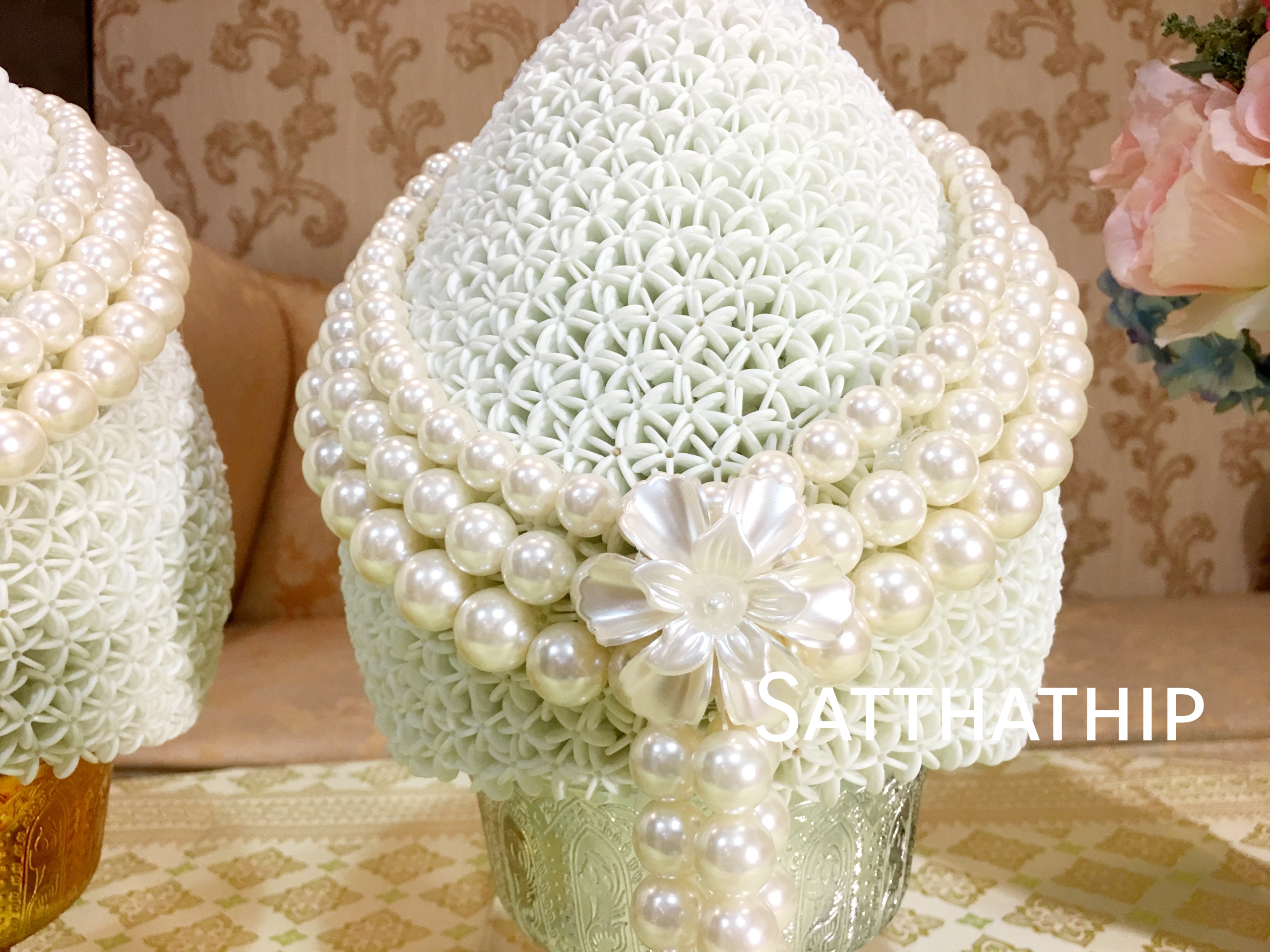 พานพุ่มดอกรักประดิษฐ์ [7"]