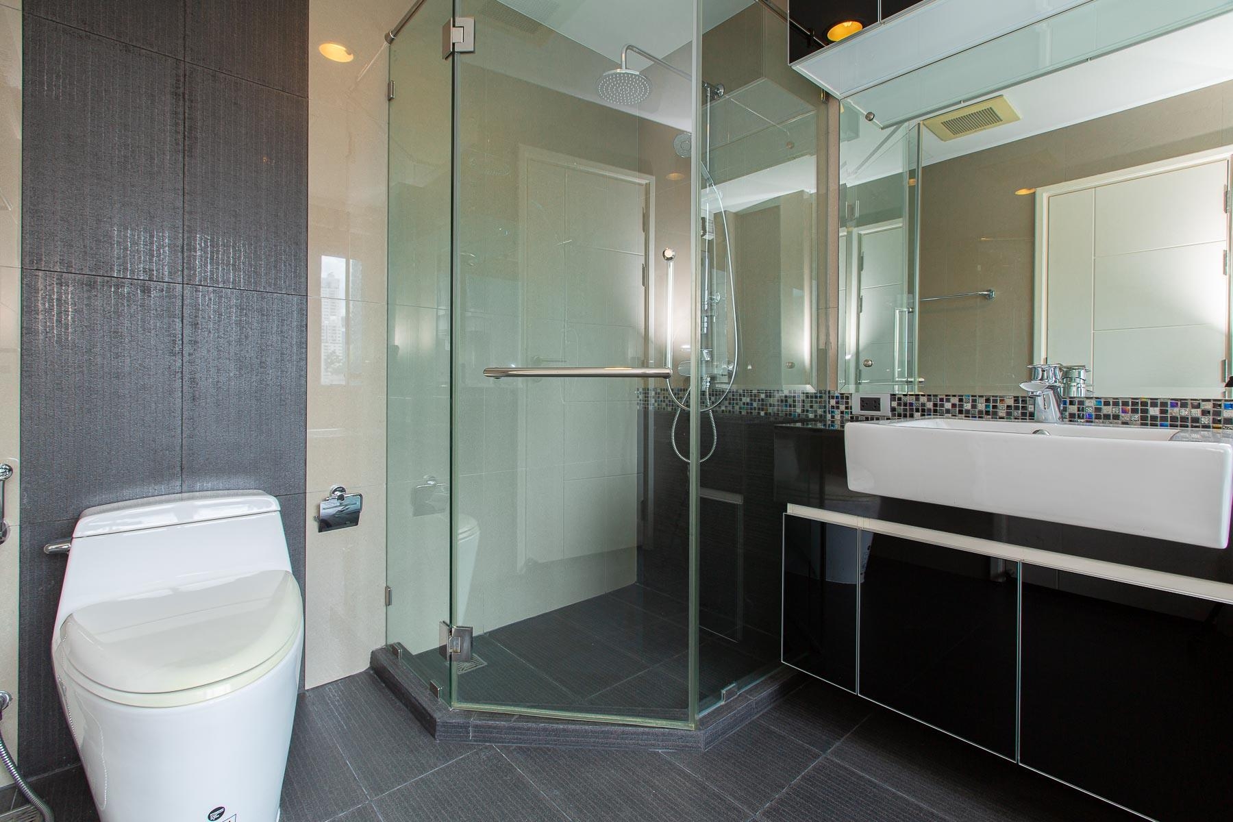 The Crest Sukhumvit34