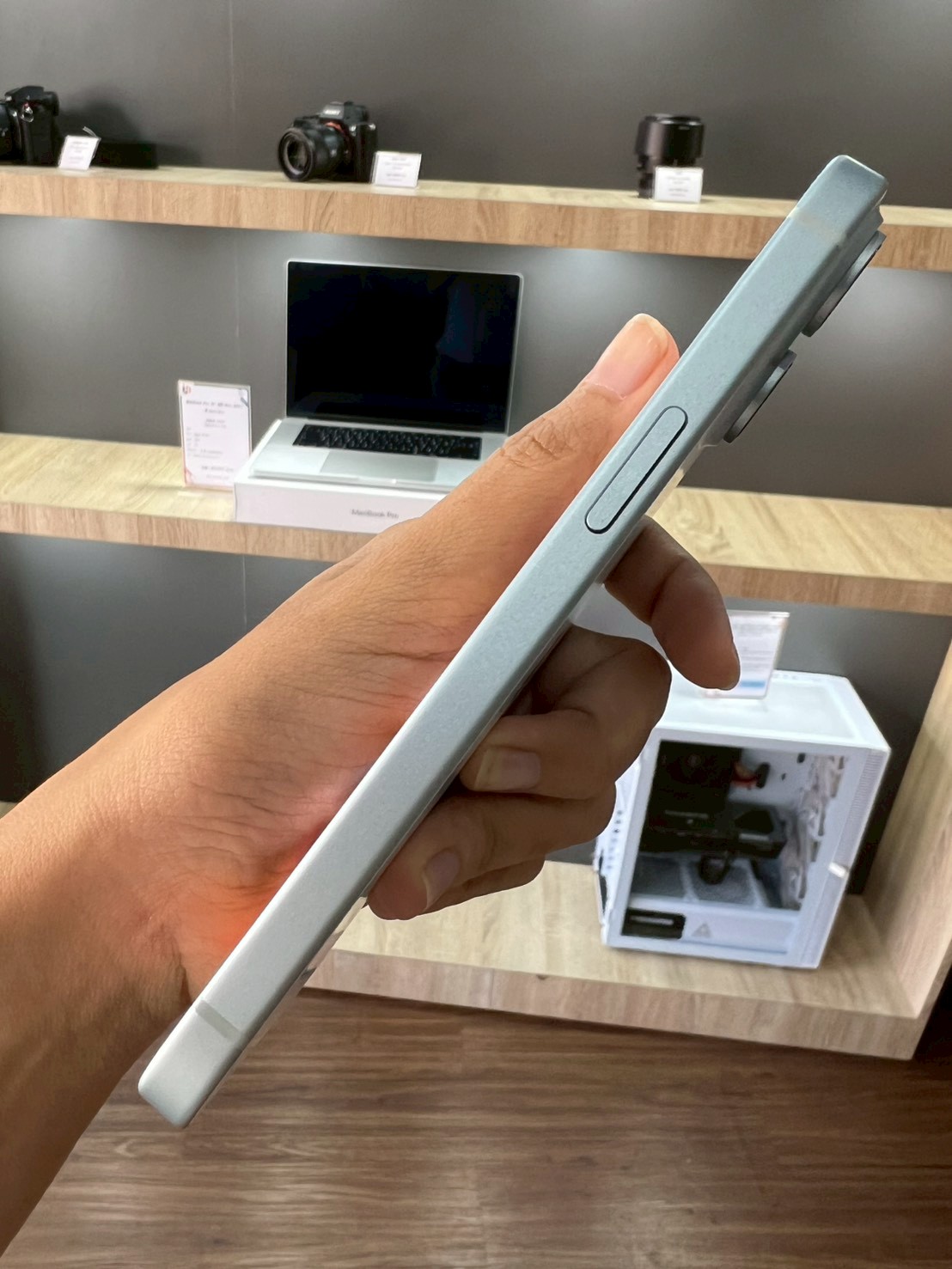 iPhone 15 128GB Blue