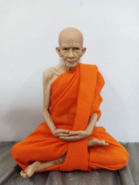 พระเกจิ ชื่อดัง หน้าตัก 5 นิ้ว (รับท่านใด ระบุในเเชท)