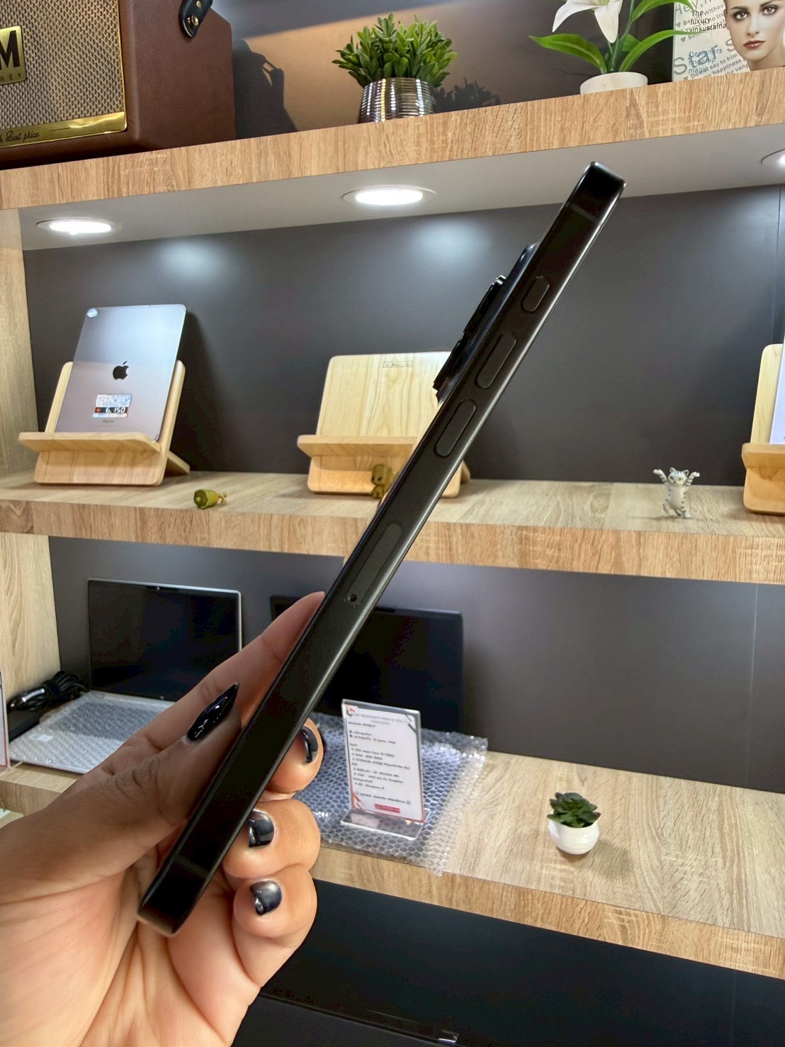 iPhone 16 Pro Max 512GB Black Titanium