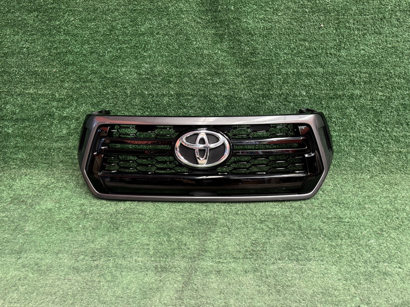 กระจังหน้า เทา Toyota Revo 2018-2019