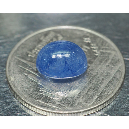 พลอยไพลินหลังเบี้ย (Sapphire) 3.30 กะรัต