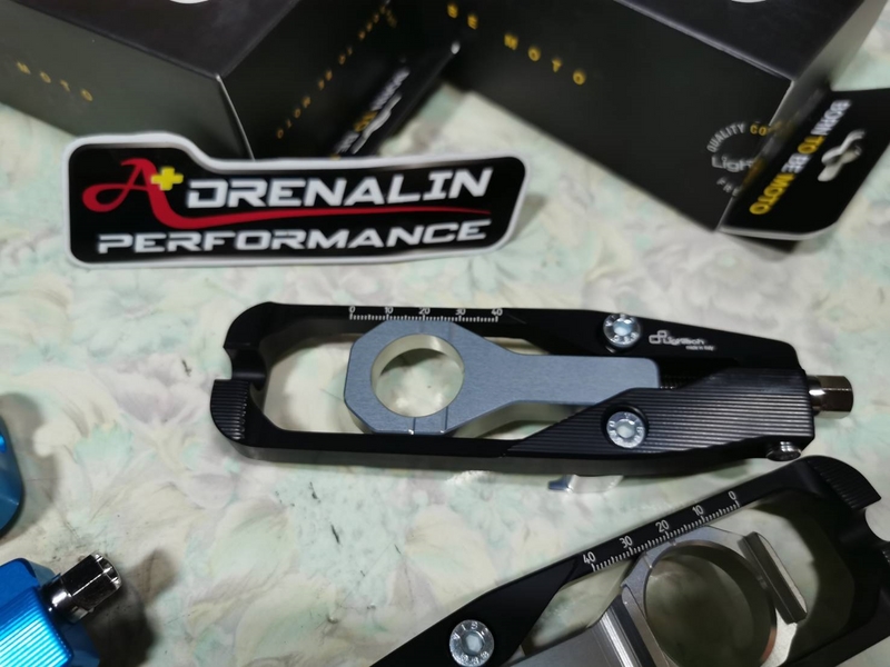 Lightech ชุดตั้งโซ่ (Chain Adjuster kit) สำหรับ MT09 2022+ Adrenalin