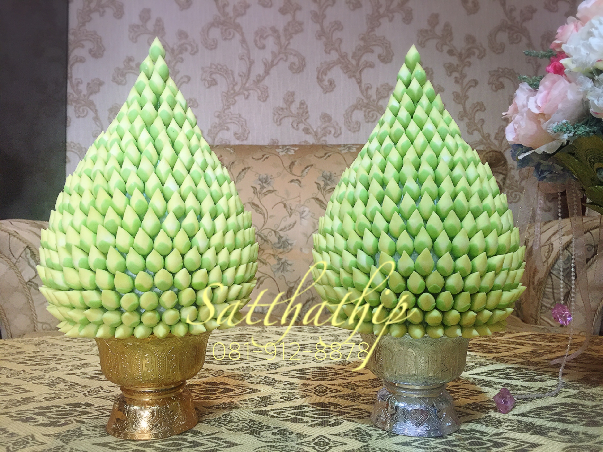 พานพุ่มดอกบัวประดิษฐ์ [ุ6 นิ้ว-ราคา 3,500 บาท/คู่]