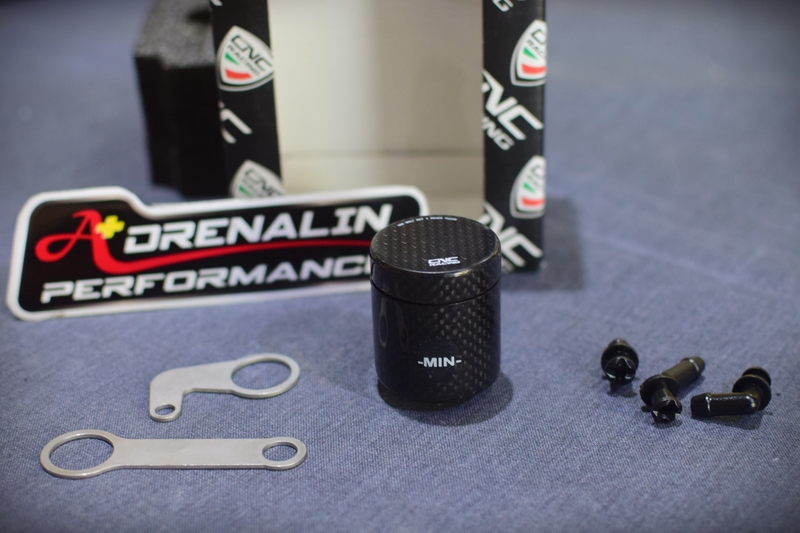 กระปุกน้ำมันคาร์บอน เบรค/คลัทช์ cncracing สำหรับ Hyper 821 939 ผลิตจากคาร์บอนเคฟล่าห์