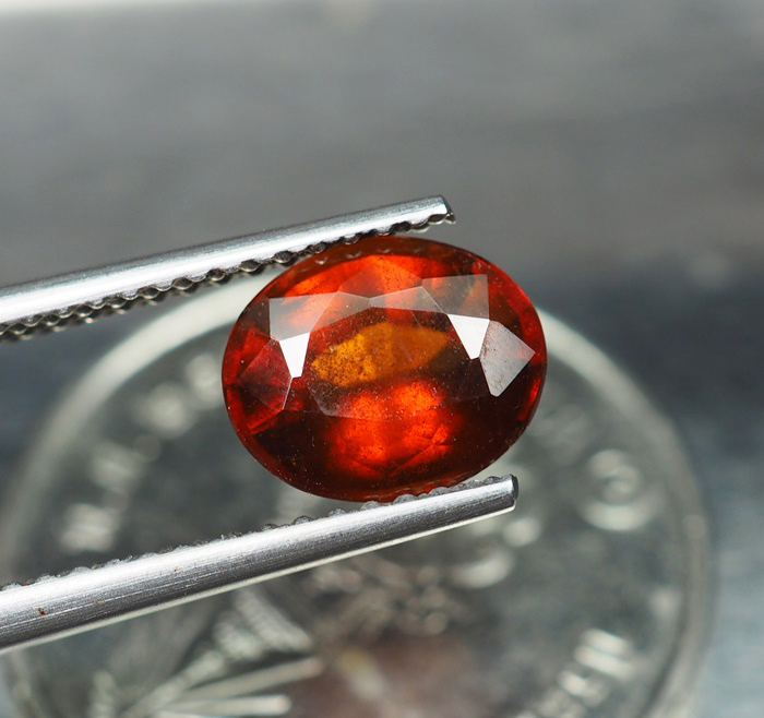 เฮสโซไนต์โกเมน (Hessonite) 1.75 กะรัตสีส้ม