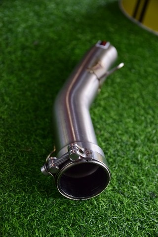 Link pipe Akrapovic ZX6R 2019+ (For Exhibition only)