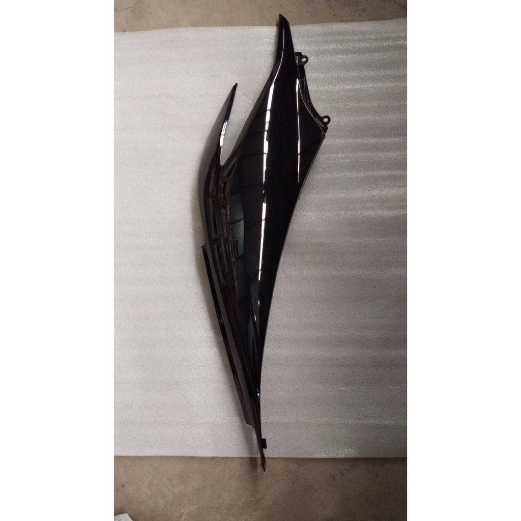 ฝาครอบท้ายด้านซ้ายและด้านขวา รถทุกสี WAVE110i 2012 อะไหล่แท้ HONDA 64420-KWW-640ZA , 64410-KWW-640ZA