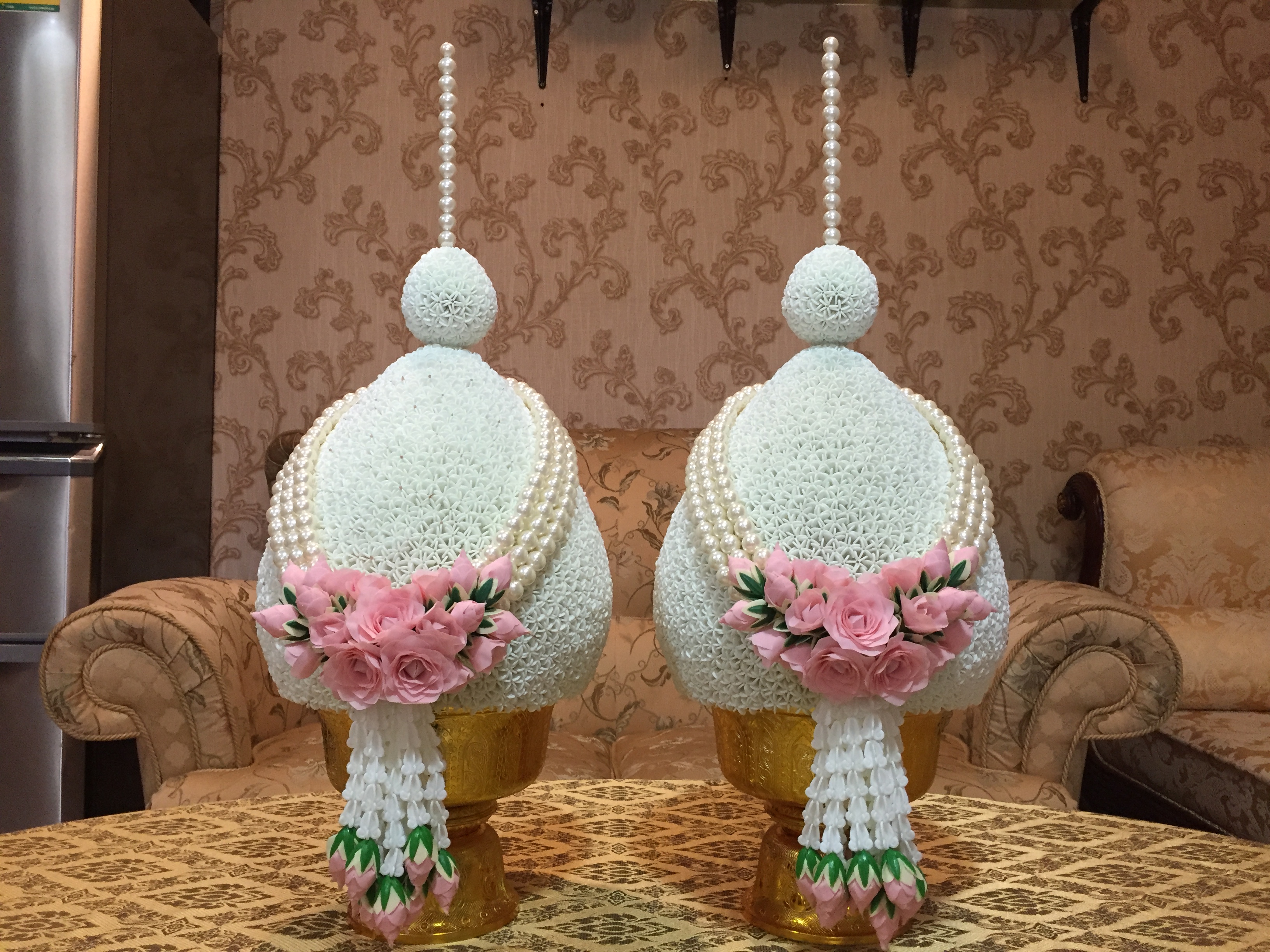 พานพุ่ม - พานพุ่มสักการะ - พานพุ่มดอกรัก - พานพุ่มดอกรักประดิษฐ์ (พลาสติก) - พานพุ่มสีขาว - Panpum