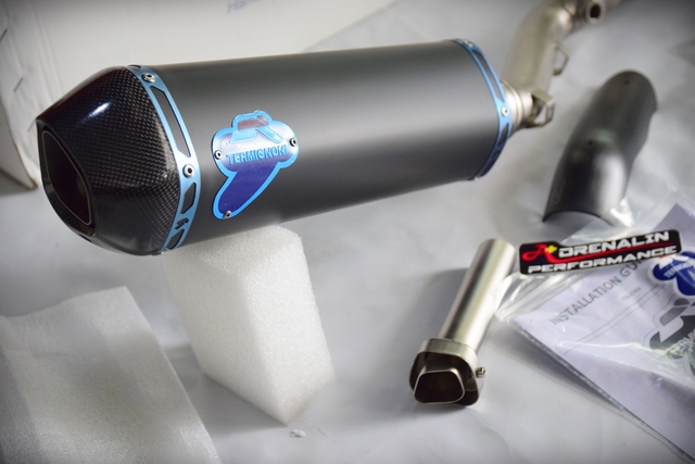 ท่อ Termignoni black titanium สำหรับ Tmax 560 (For Exhibition only)