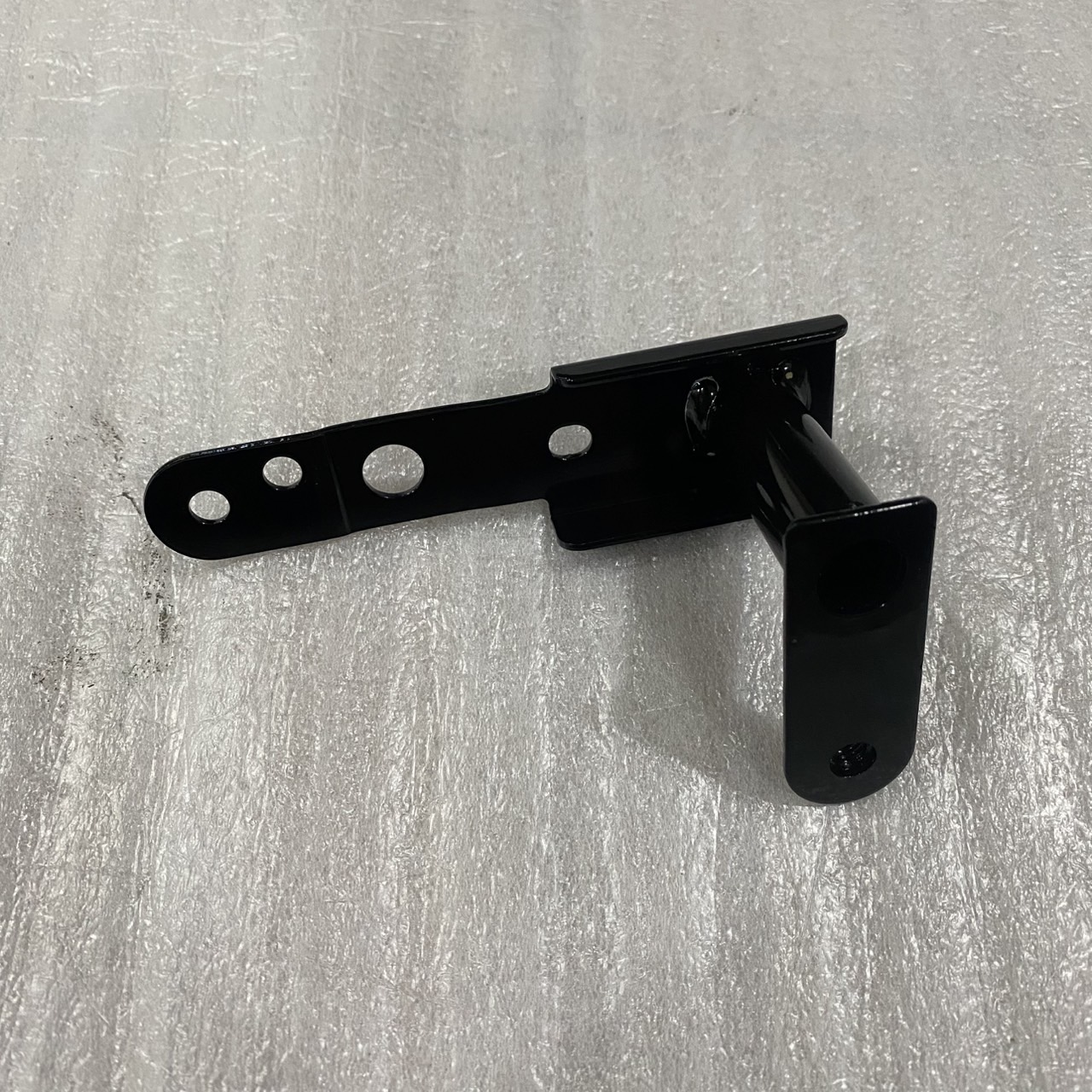 2ND-F1514-00 ขายึดบังโคลนหน้าข้างขวา EXCITER150 2019-2020 , EXCITER155 ALL NEW 2021-2025 , EXCITER MONSTER 2020 อะไหล่แท้ YAMAHA