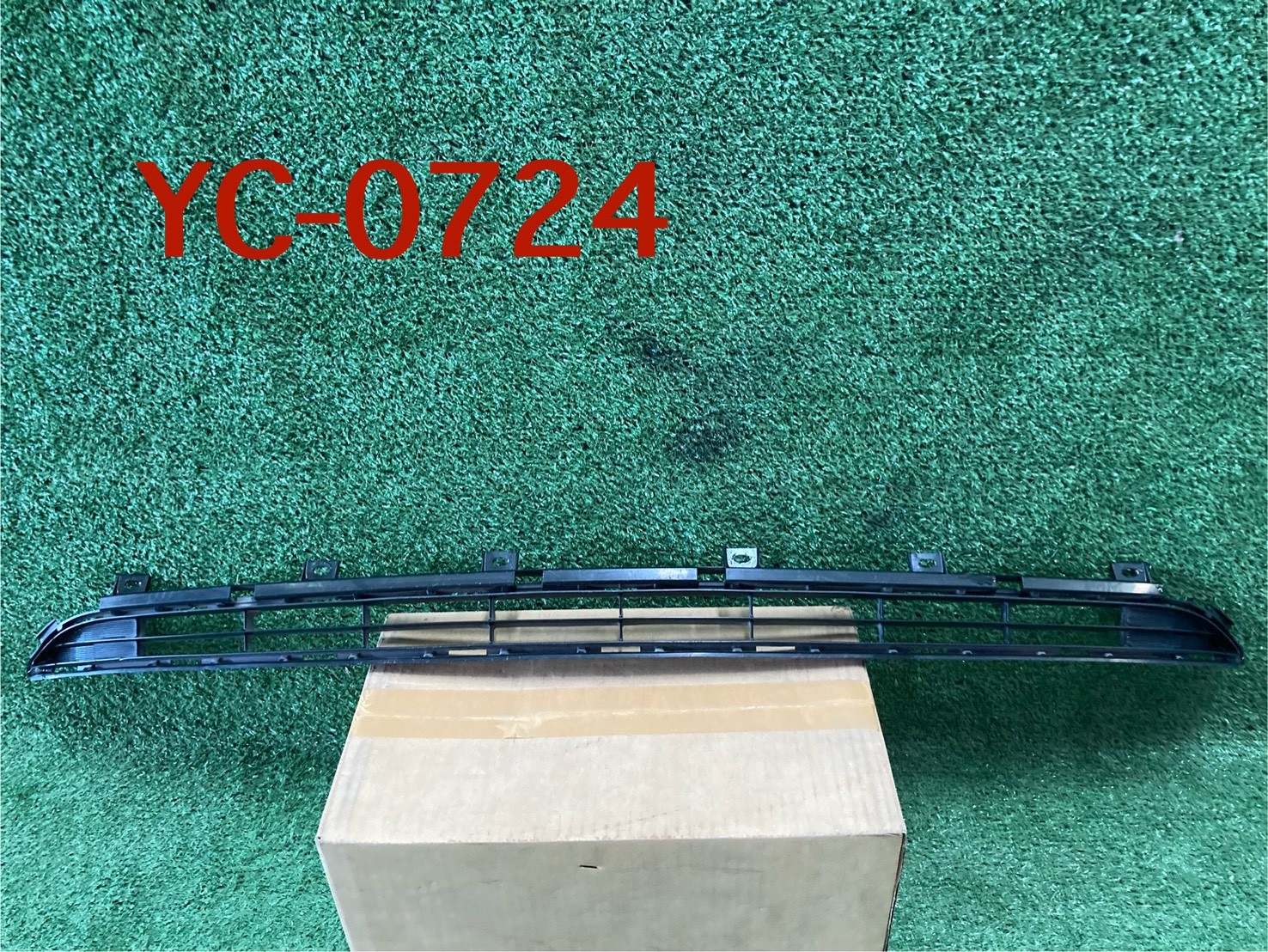 ช่องลมกันชนหน้า Toyota Ch-r แท้มือสอง