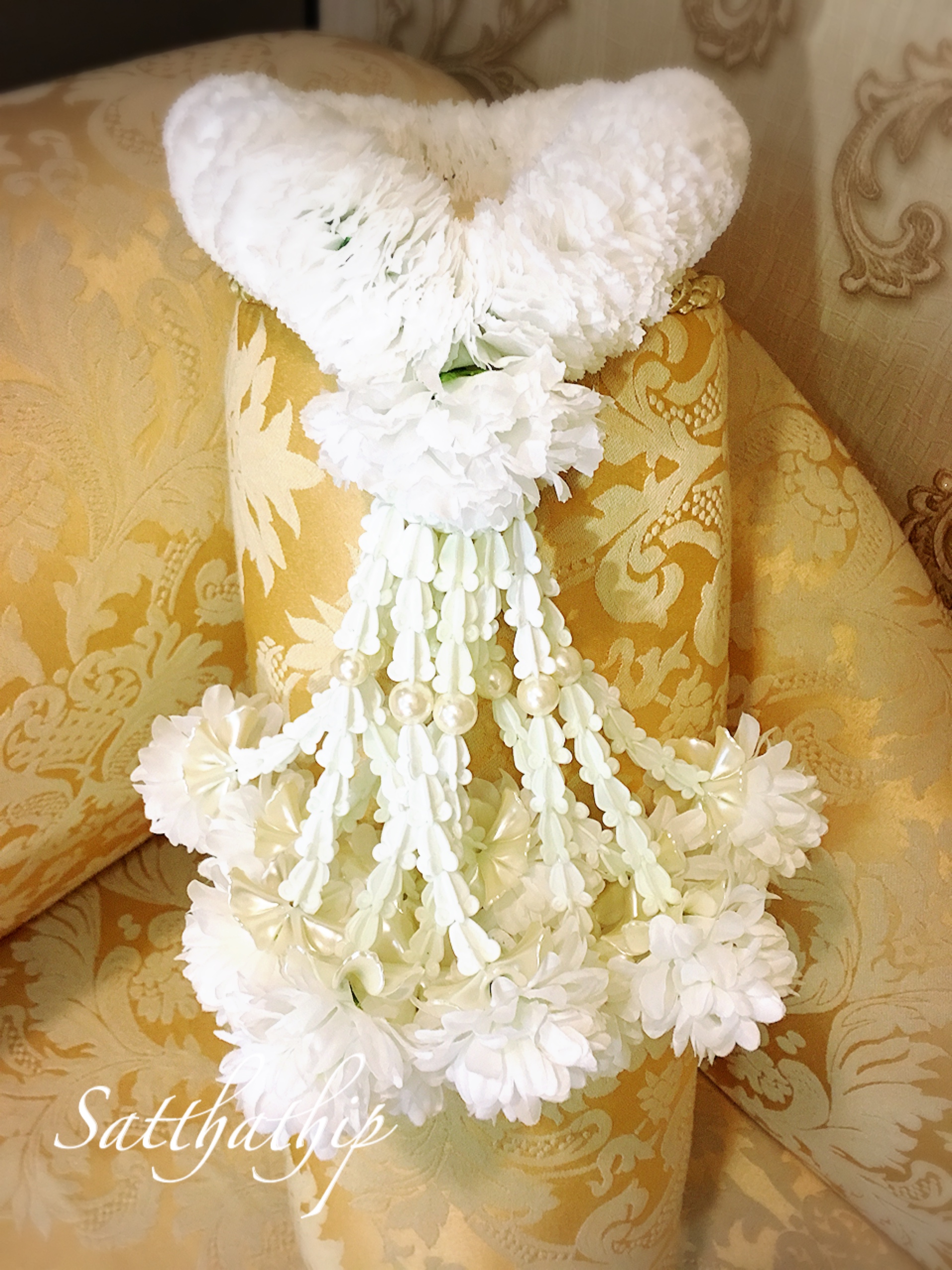 พวงมาลัยผ้า - พวงมาลัยดอกคาเนชั่น ประดิษฐ์ - พวงมาลัยถวายศาลพระภูมิ - Fabric garland