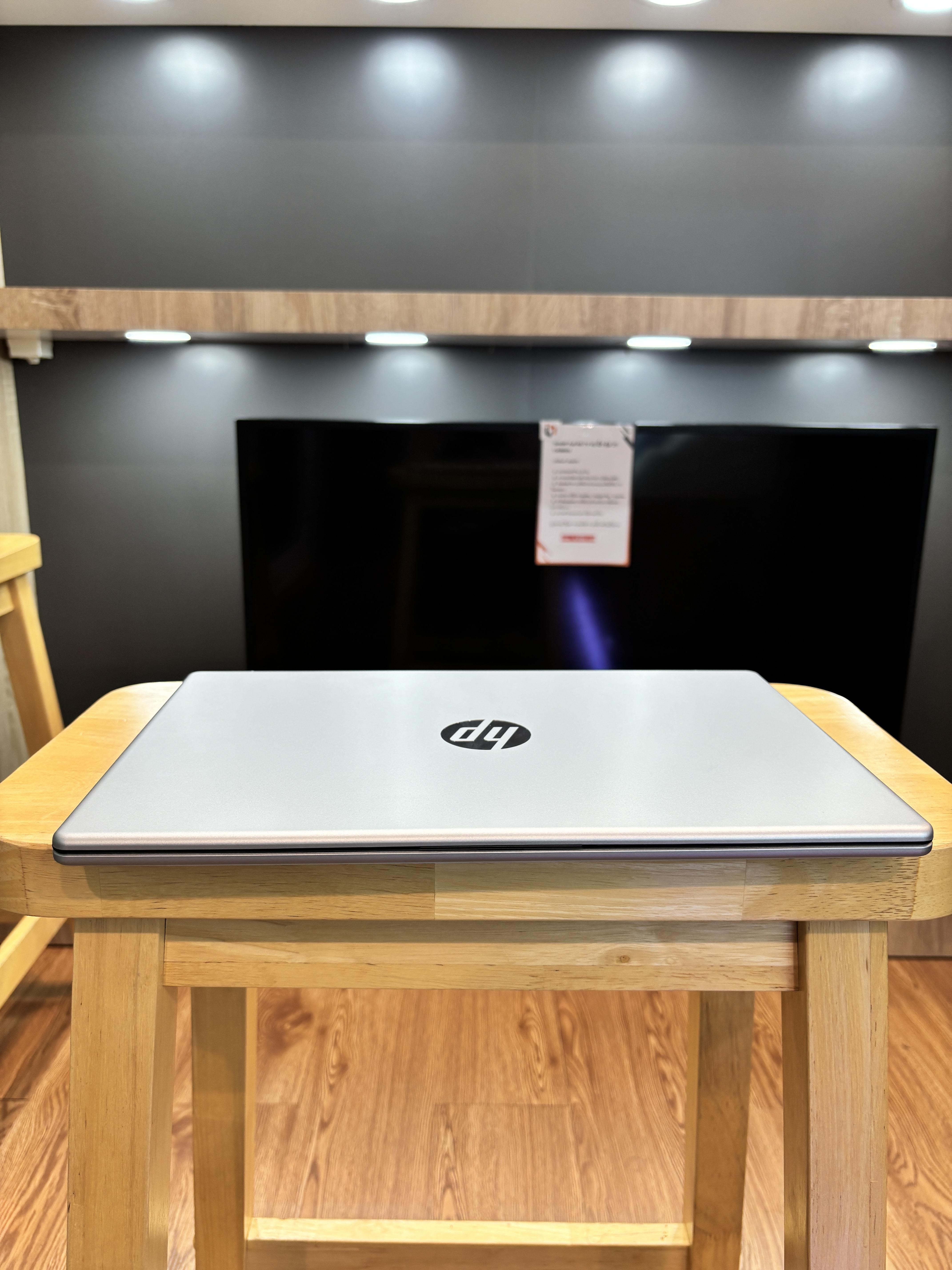 HP Laptop 14-ep1042TU (A4MC1PA)