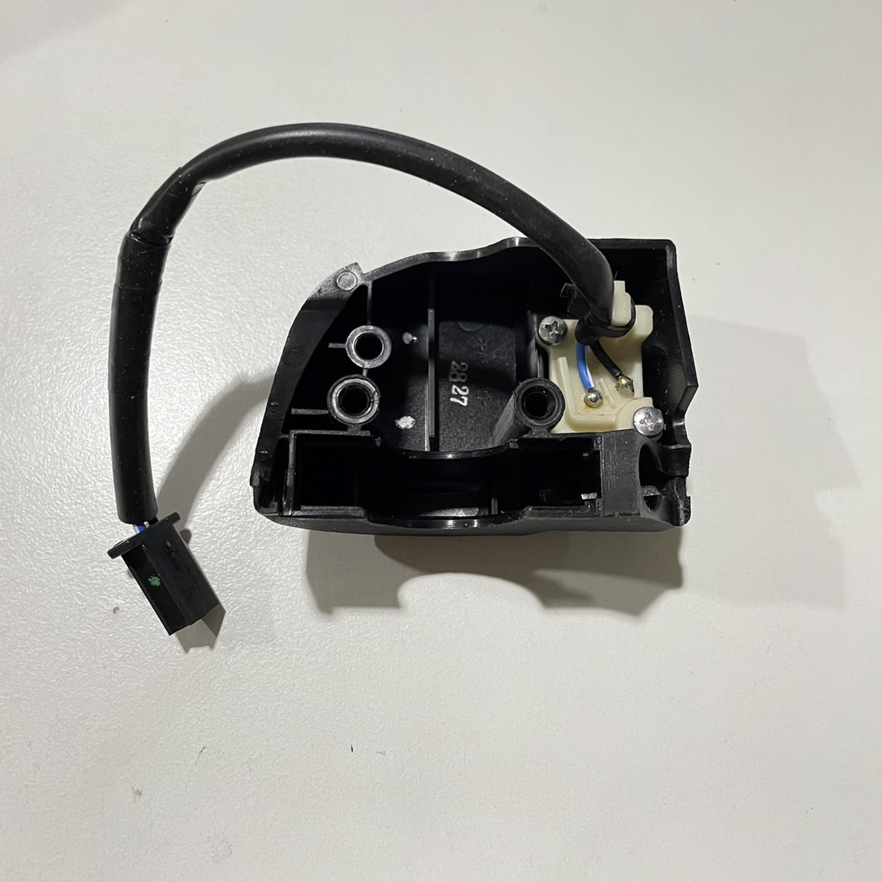 1DY-H3976-00 สวิทช์แฮนด์ขวา R จูปิเตอร์ อาร์ซี ปี2016 JUPITER RC รหัสใหม่ 1DY-H3976-01 อะไหล่แท้ YAMAHA