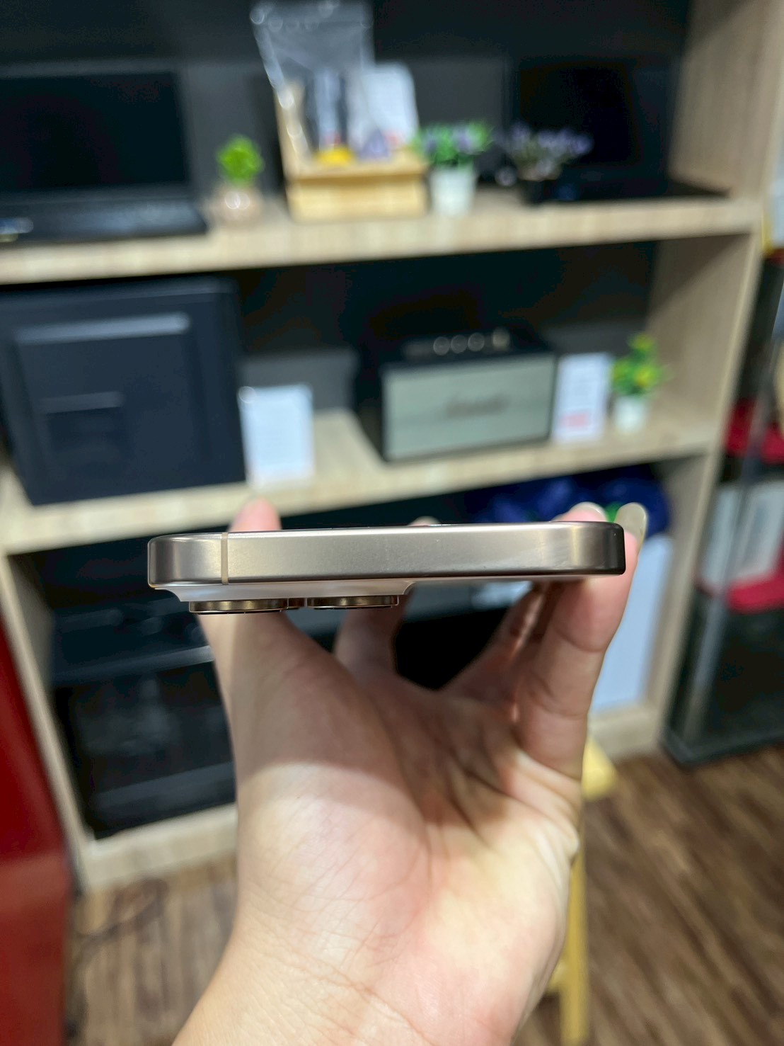 iPhone 16 Pro Max 256GB Desert Titanium