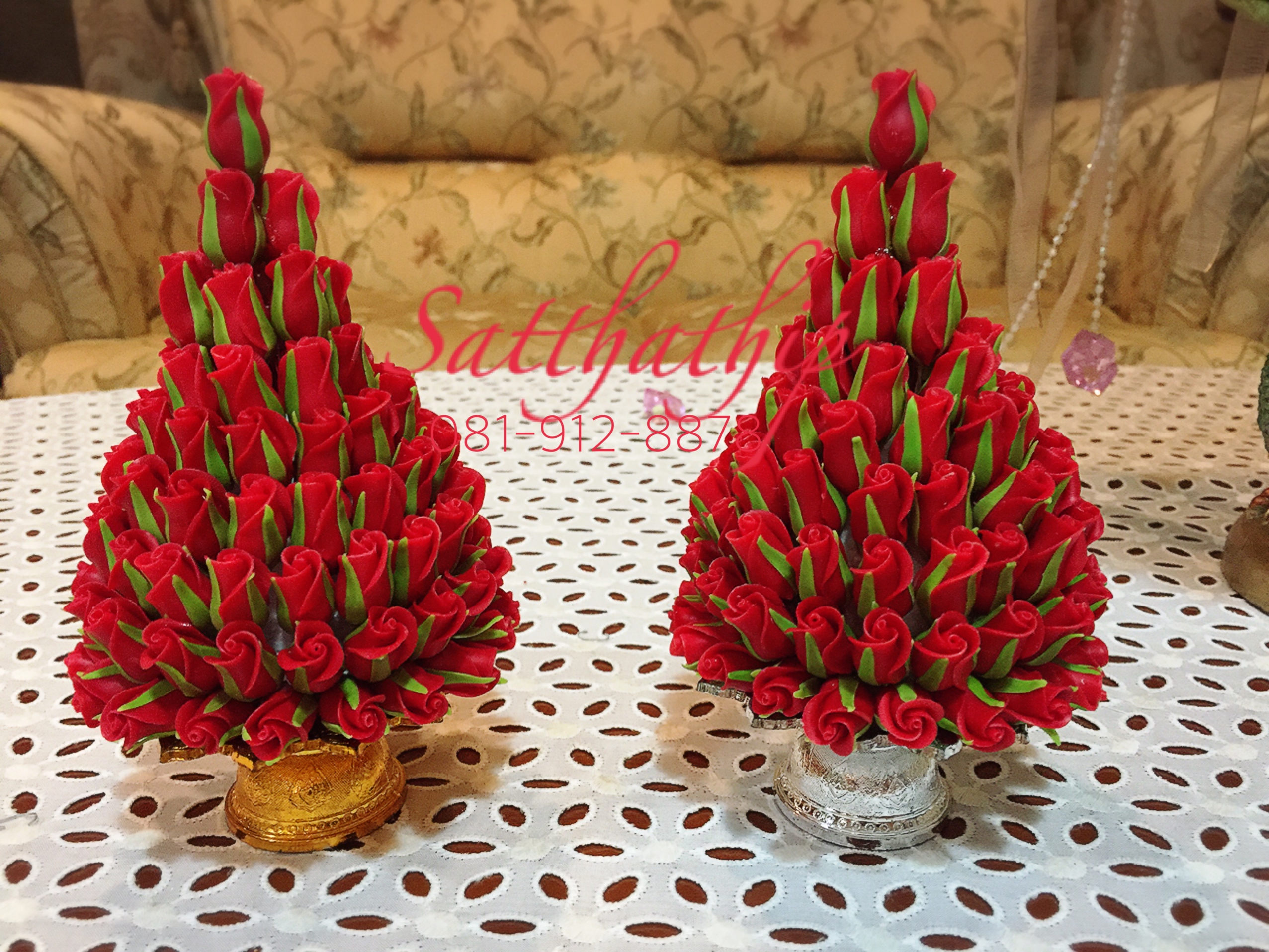 พานพุ่มดอกกุหลาบ ประดิษฐ์จากดิน [3.5 นิ้ว 950 บาท/คู่]