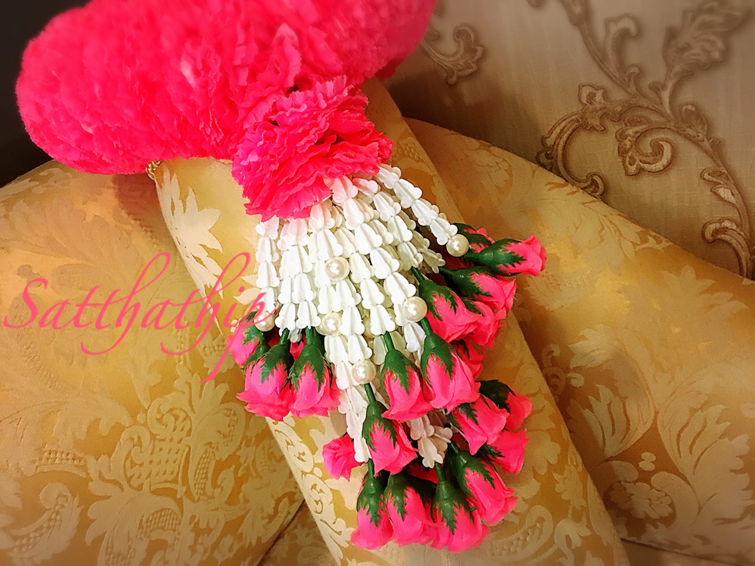 พวงมาลัยผ้า - พวงมาลัยดอกคาเนชั่น ประดิษฐ์ - พวงมาลัยถวายศาลพระภูมิ - Fabric garland