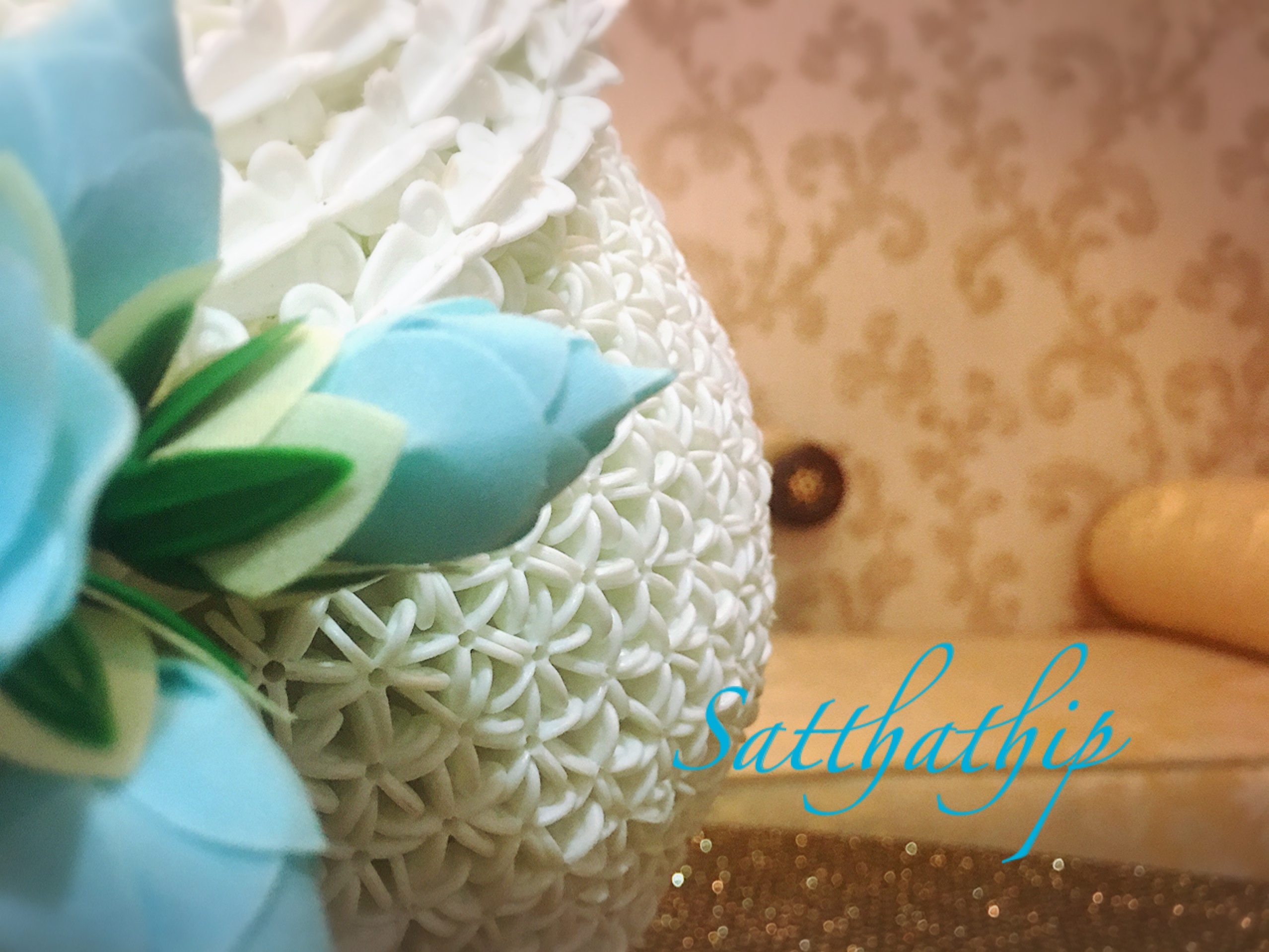 พานพุ่ม - พานพุ่มสักการะ - พานพุ่มดอกรัก - พานพุ่มดอกรักประดิษฐ์ (พลาสติก) - พานพุ่มสีขาว - Panpum