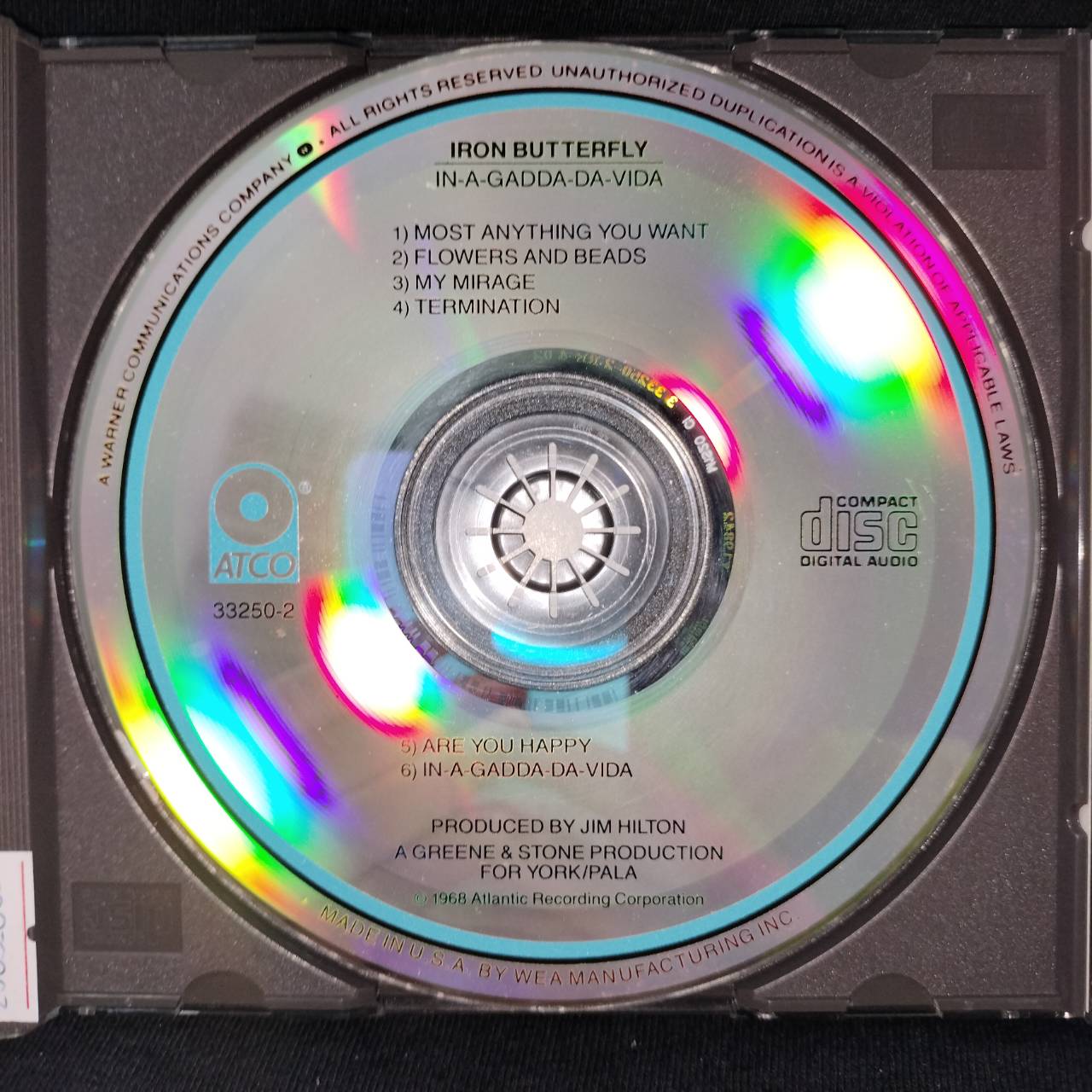 Iron Butterfly – In-A-Gadda-Da-Vida / USA / ปกมีตำหนิรอยตัด / ทะลุขอบ(ไม่โดนเนื้อแผ่น) / แผ่นดี