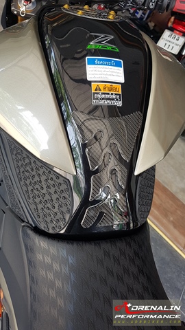สติ๊กเกอร์กันรอยตัวถัง (Tank Pads) คาร์บอน สำหรับ ZX6