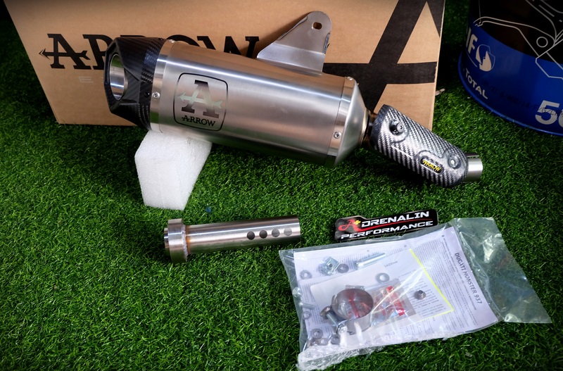 ท่อ Arrow รุ่น Indy race สำหรับ Monster 937 (For Exhibition only)