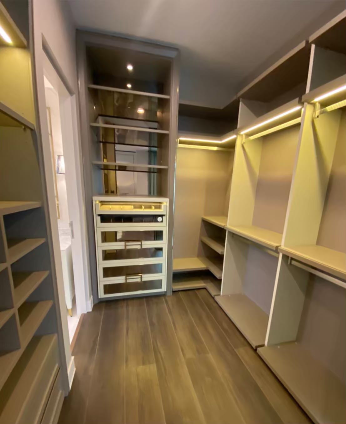 Nantawan Ramintra-Paholyothin50 village