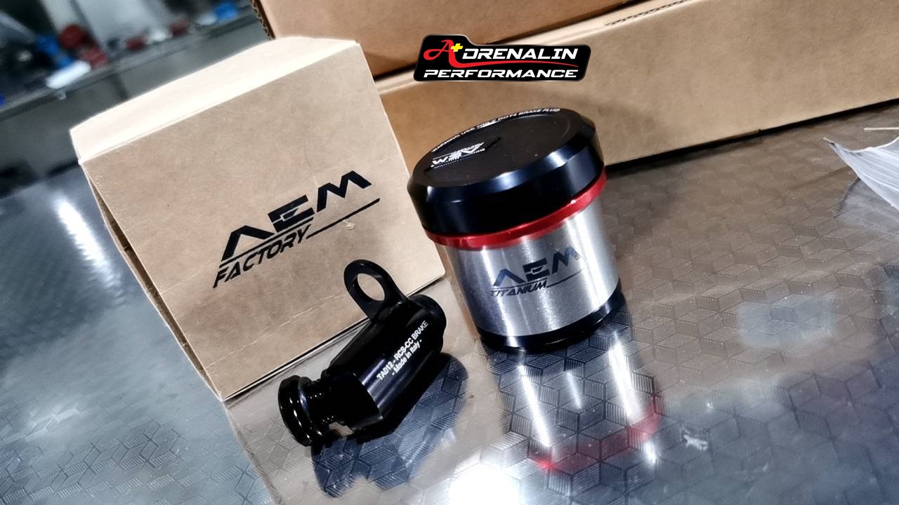 กระปุกน้ำมันเบรค AEM Factory ไทเทเนียม สำหรับปั๊ม Brembo corsa corta / RR แบบไม่ต้องใช้ขาจับ ราคาต่อข้าง