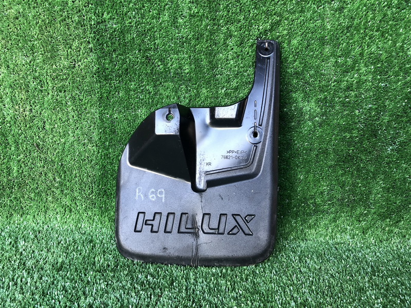 แผ่นกันโคลนรถยนต์