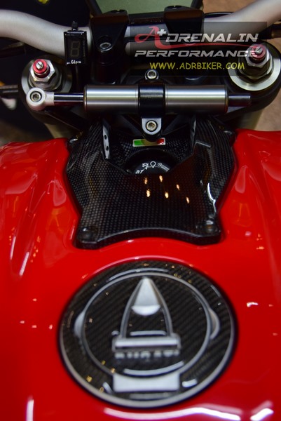 ครอบช่องกุญแจคาร์บอน Carbon world สำหรับ Street Fighter