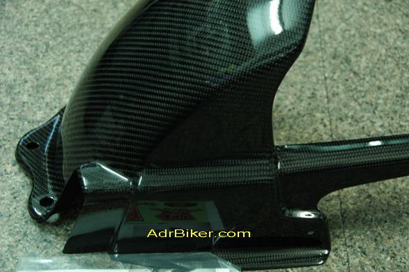 บังโคลนหลังเคฟล่า Clever Wolf ลาย twill สำหรับ R1 2009-2014