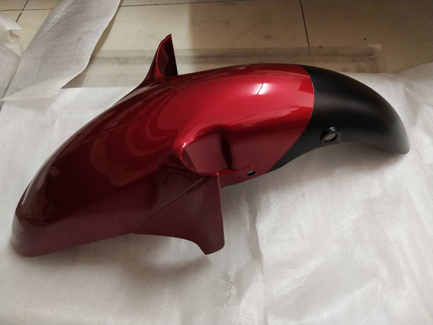 บังโคลนหน้าสีแดง SPARK135 , SPARK135 RR , SPARK135i , X-1R 135 อะไหล่แท้ YAMAHA 5YP-F1511-01-P1