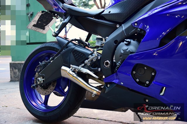 ท่อAkrapovic megaphone สำหรับ R6 ปี 17+ (For Exhibition only)