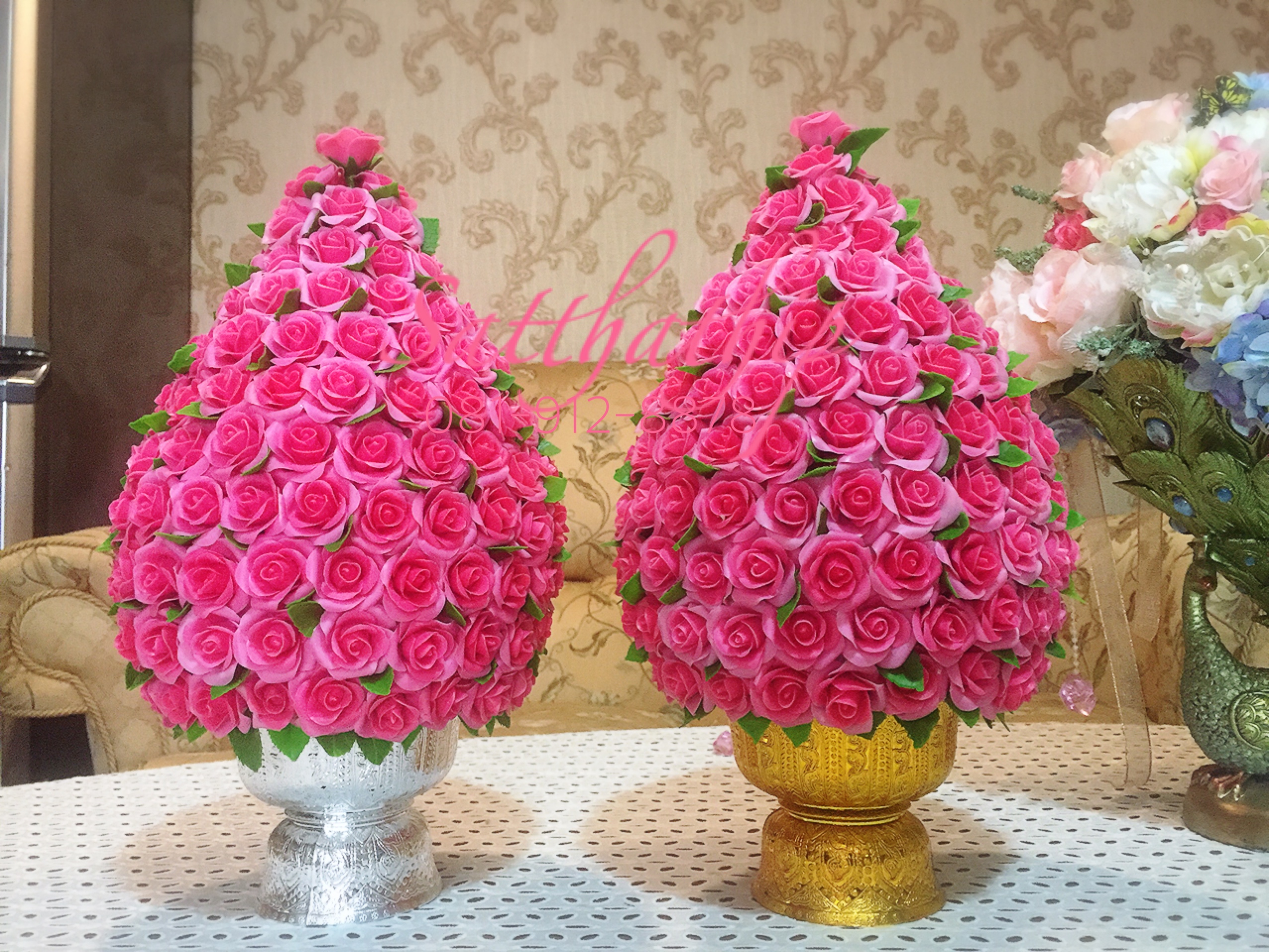 พานพุ่มกุหลาบ ประดิษฐ์จากดิน [8 นิ้ว 5,000 บาท/คู่]