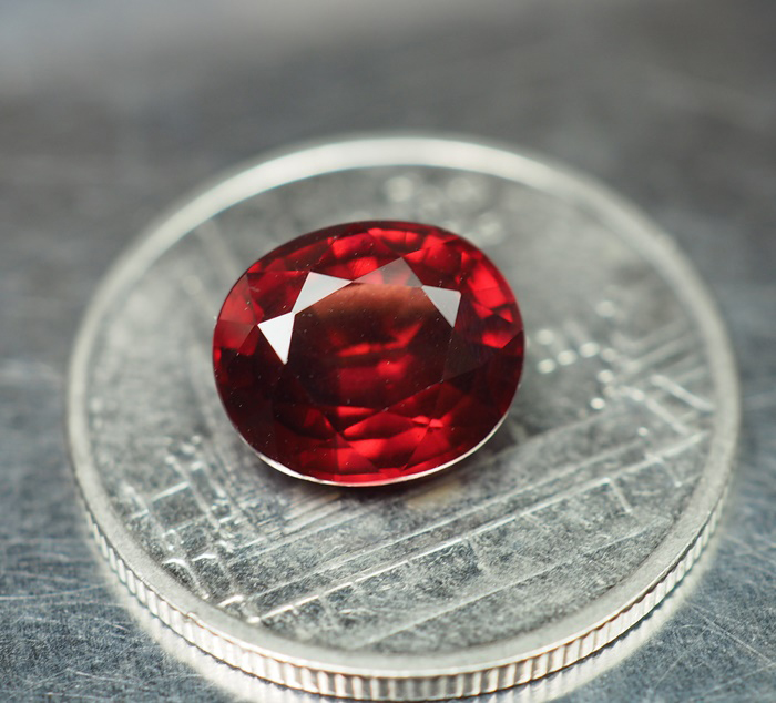 พลอยแท้โรโดไรท์ (Rhodolite Garnet) 2.80 กะรัต