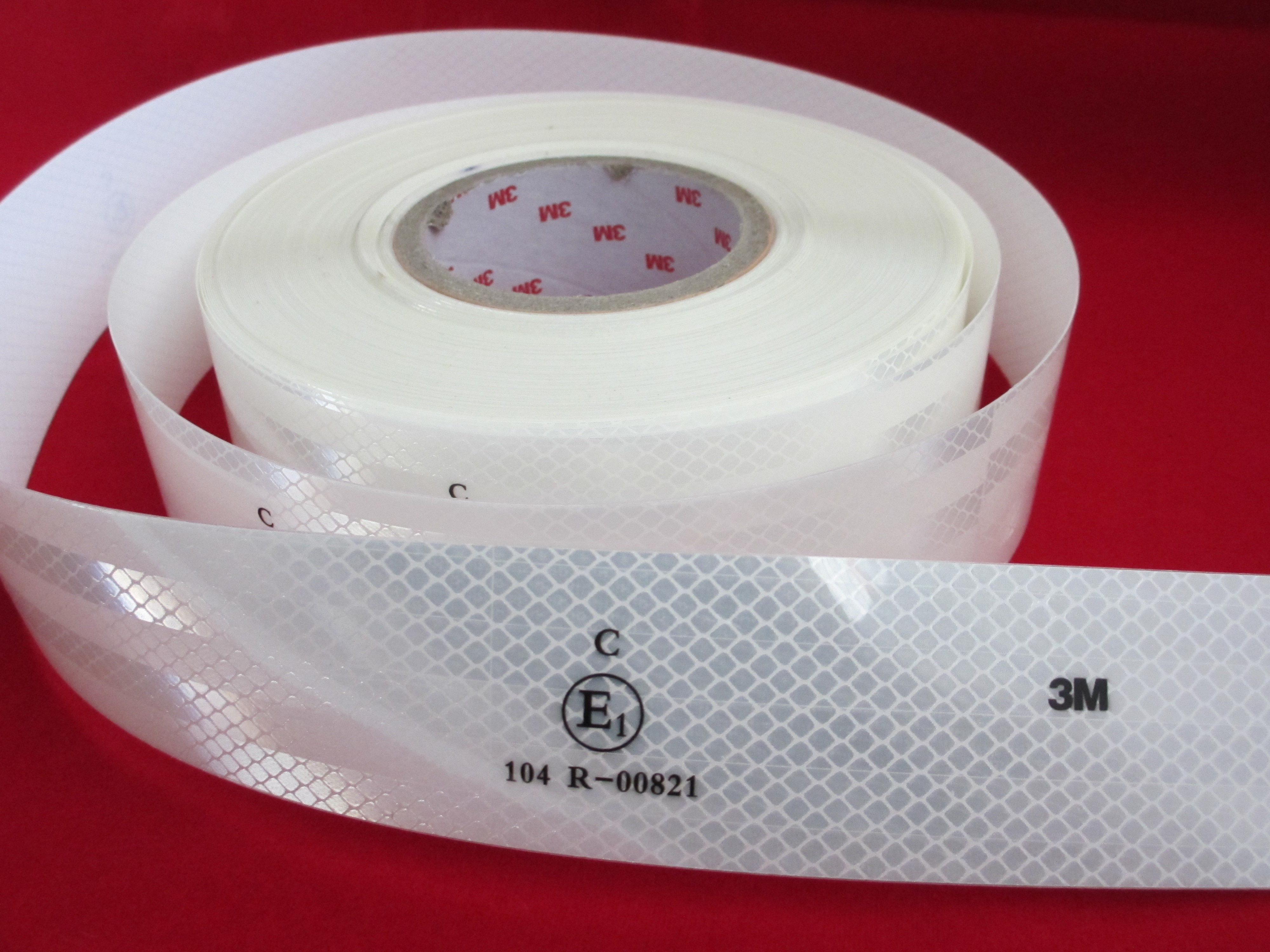 3M สติ๊กเกอร์สะท้อนแสง สีขาว ตัดแบ่งขายเป็นเมตร หน้ากว้าง5ซม. ติดแน่น ทนทาน การสะท้อนแสงดีเยี่ยม สติ๊กเกอร์สะท้อนแสง ติดรถบรรทุก สีขาว