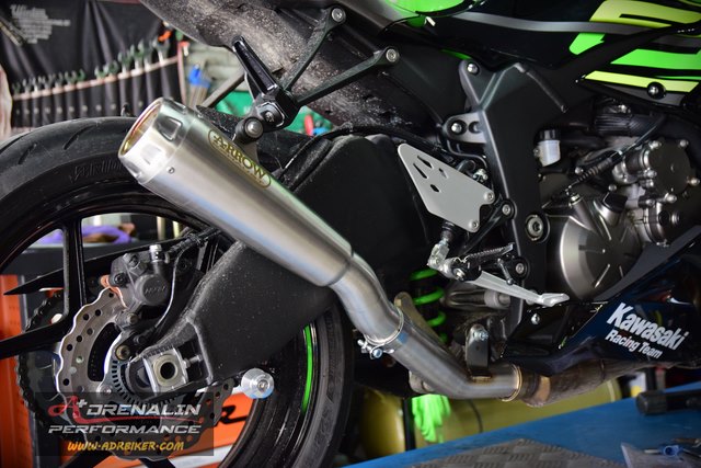 ท่อ Arrow รุ่น Prorace สำหรับ ZX6R ปี 2019 ขึ้นไป (For Exhibition only)