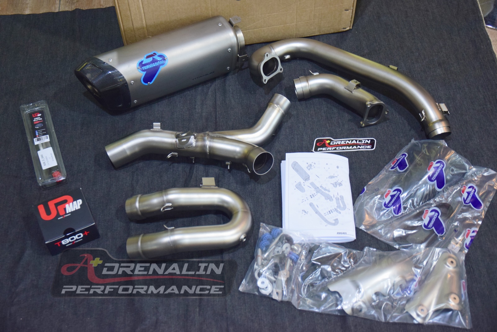 ท่อ termignoni full system ออกข้างเดียว สำหรับ hyper 950 (For Exhibition only)